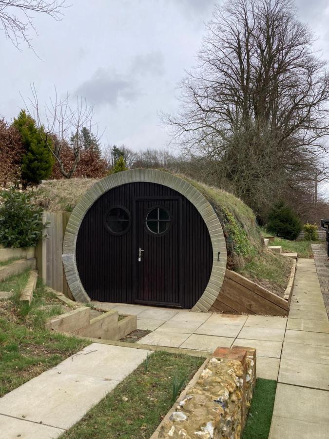 Five Cottages In Aonb And A Hobbit House! แคนเทอร์เบอรี ภายนอก รูปภาพ