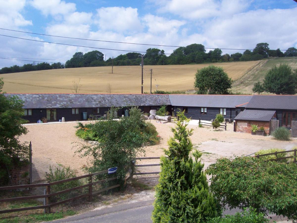 Five Cottages In Aonb And A Hobbit House! แคนเทอร์เบอรี ภายนอก รูปภาพ