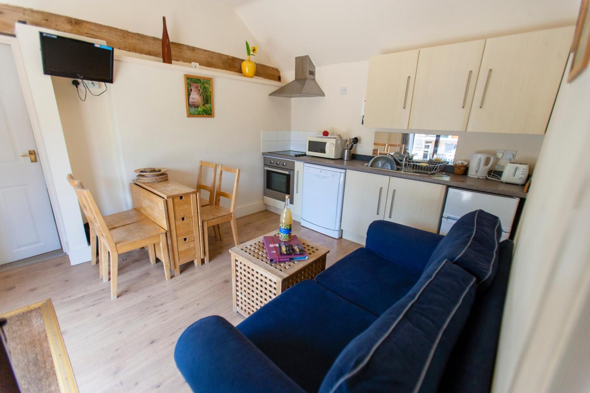 Five Cottages In Aonb And A Hobbit House! แคนเทอร์เบอรี ภายนอก รูปภาพ