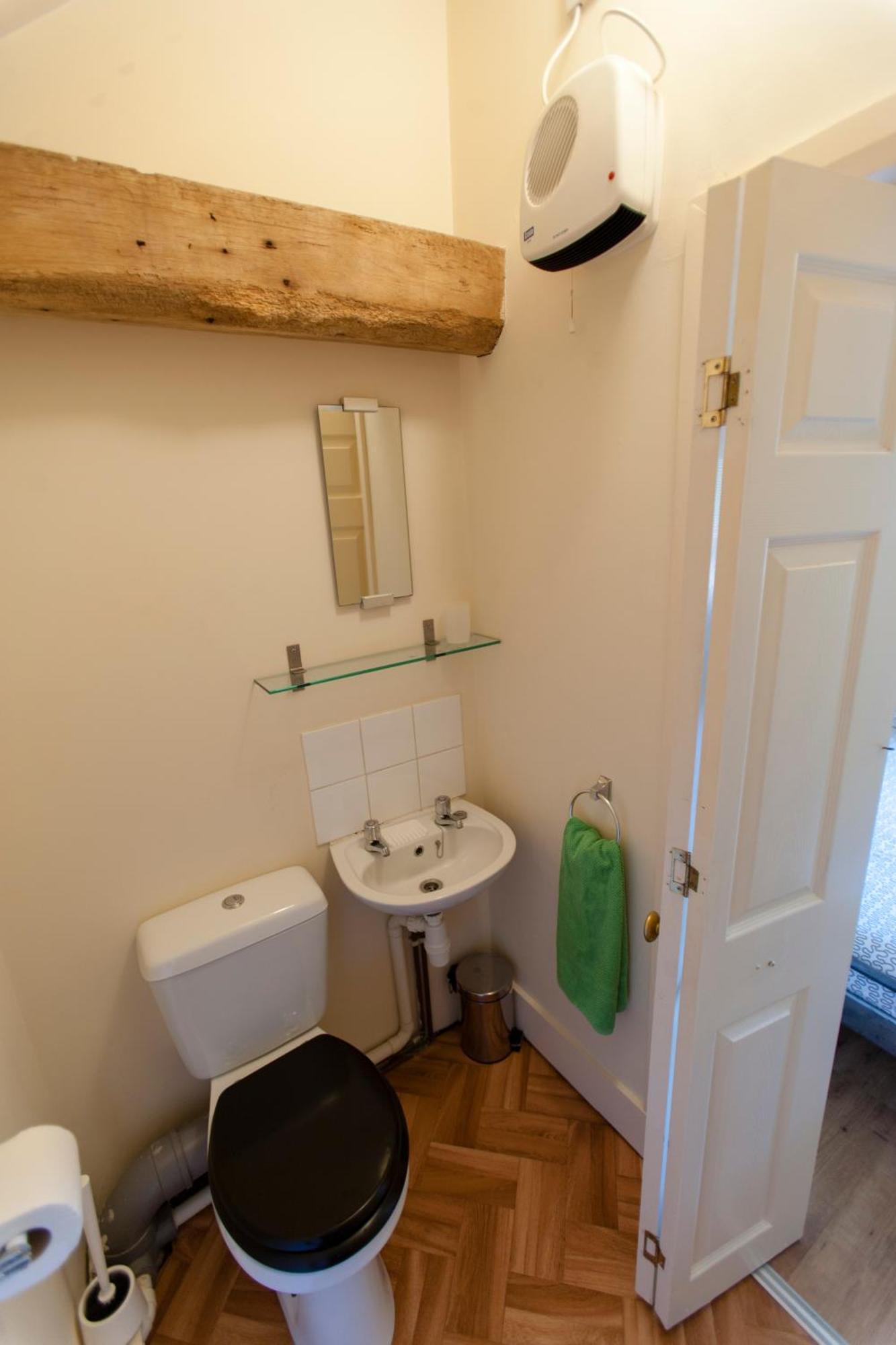 Five Cottages In Aonb And A Hobbit House! แคนเทอร์เบอรี ภายนอก รูปภาพ