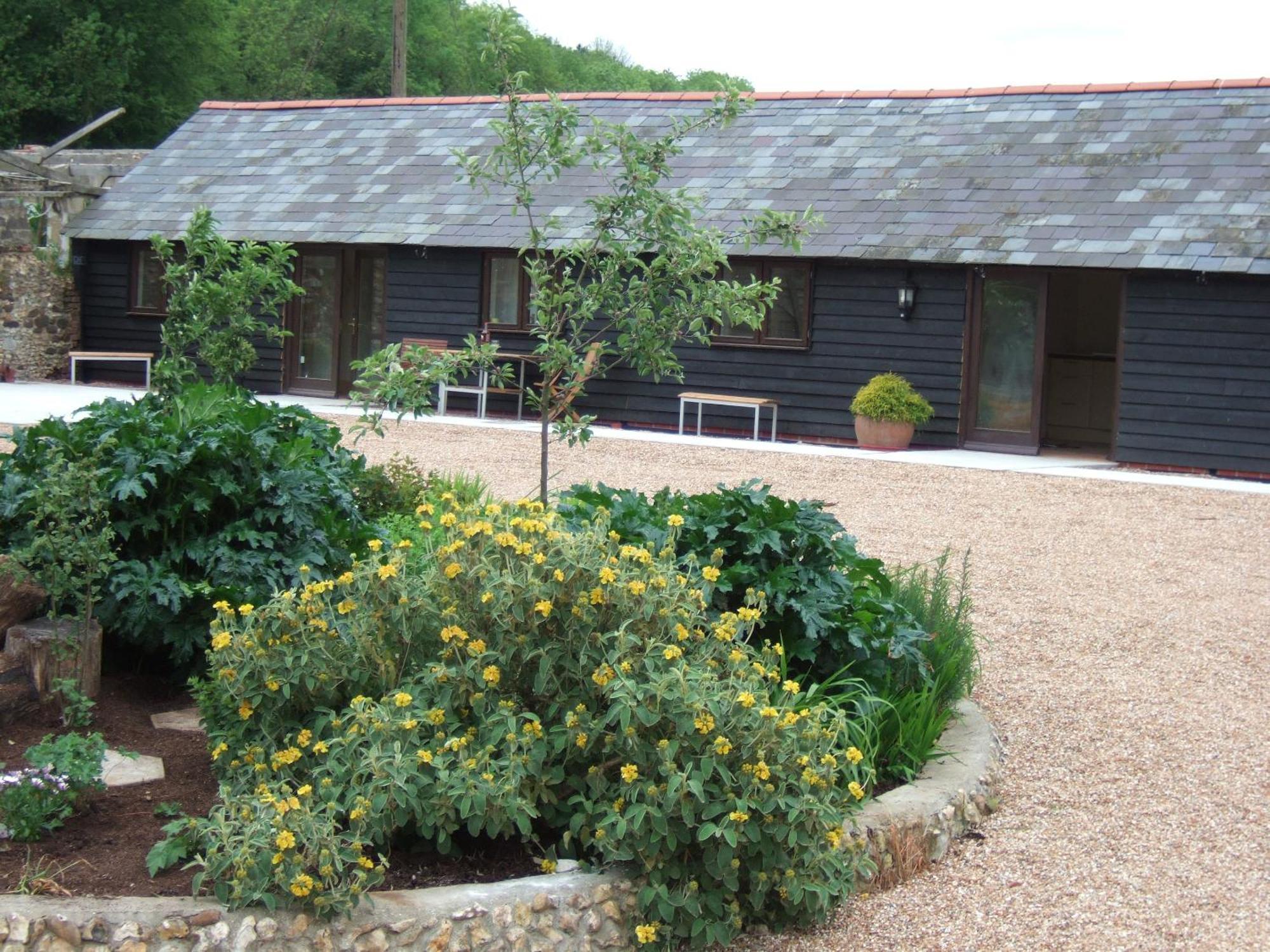 Five Cottages In Aonb And A Hobbit House! แคนเทอร์เบอรี ภายนอก รูปภาพ