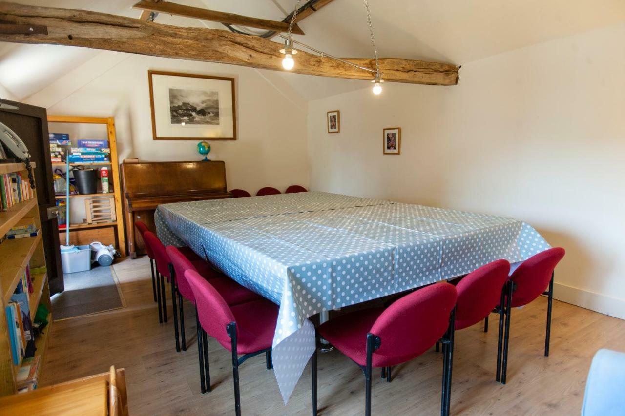Five Cottages In Aonb And A Hobbit House! แคนเทอร์เบอรี ภายนอก รูปภาพ